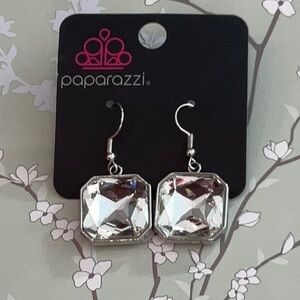 ❄️ Paparazzi | Silver Geometric Crystal Earrings Date Night Romantic